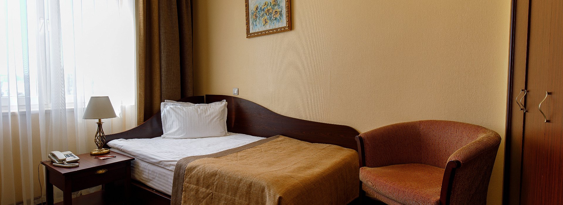 Standard single room